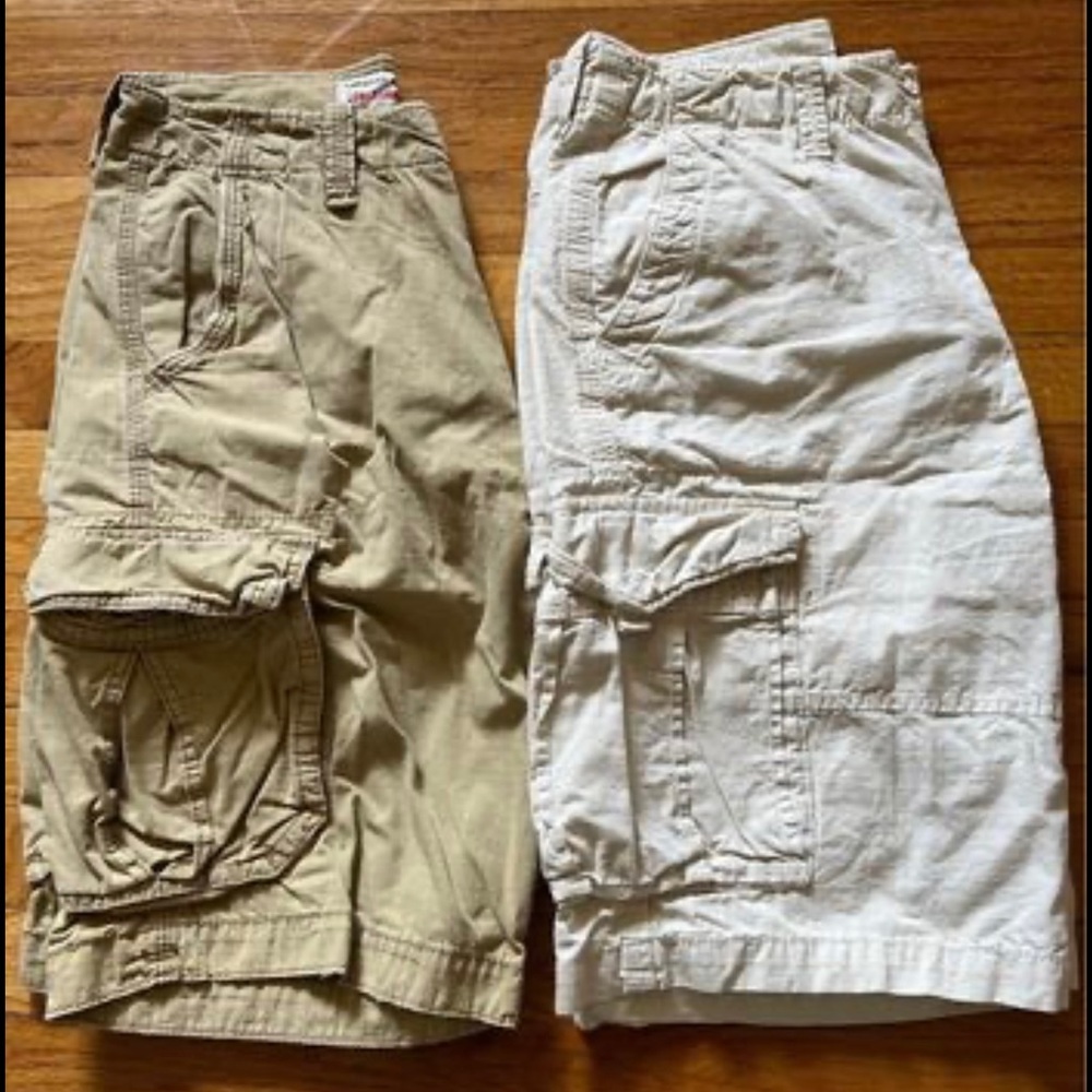 Men’s American Eagle Cargo Shorts (waist size 30)